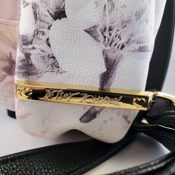 Betsey Johnson Puppy Dog Mini Backpack & Wallet Set Floral Print NWOT - Picture 6 of 10